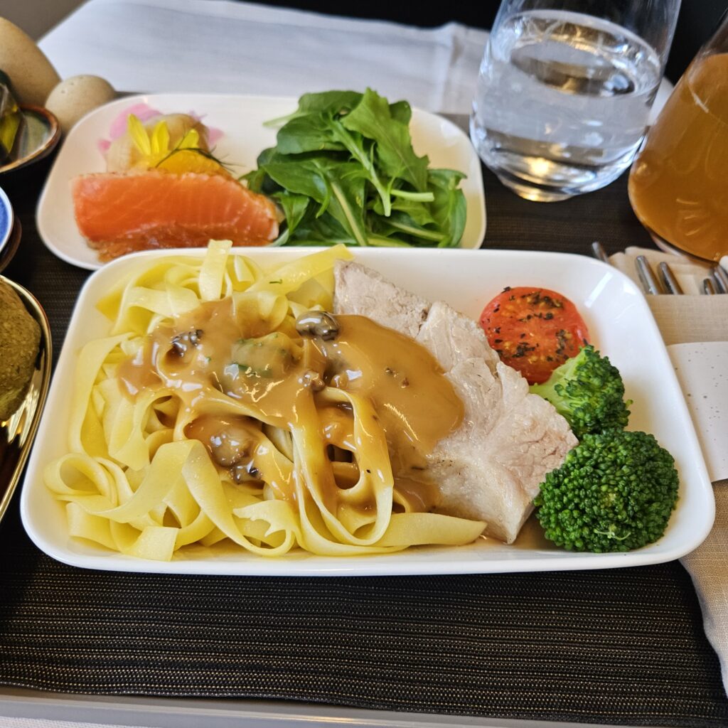 Starlux A330-900neo Business Class Tagliatelle