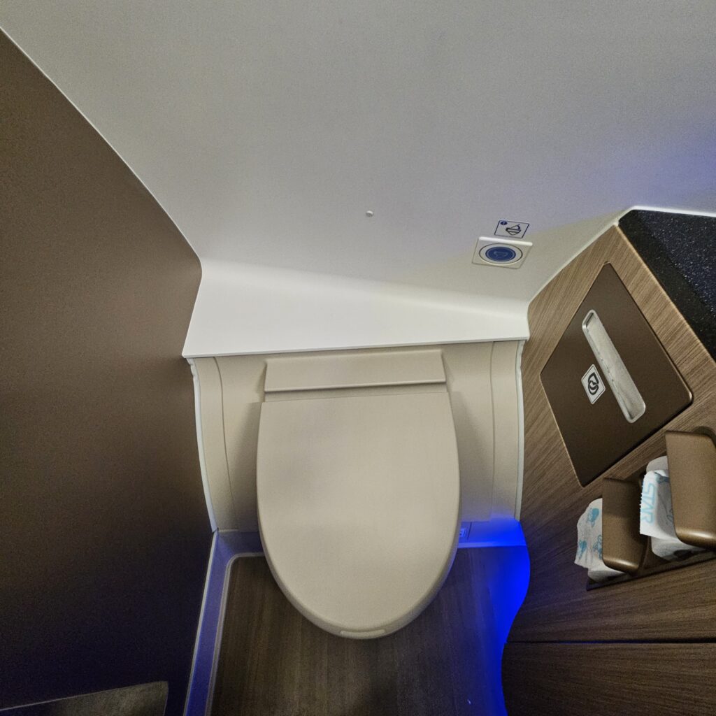 Starlux Airlines A330-900neo Business Class Lavatory